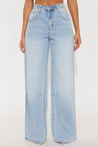 Studded Kiss Embellished Baggy Jeans - Light Wash